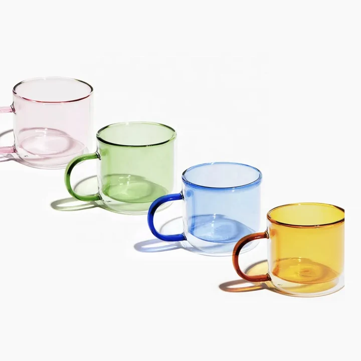 Farbiges Doppelwandglas