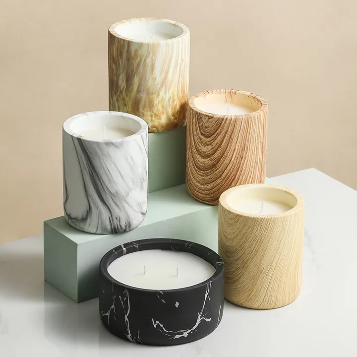 Bocaux à bougies cylindriques en marbre imitation bois et noir texturé