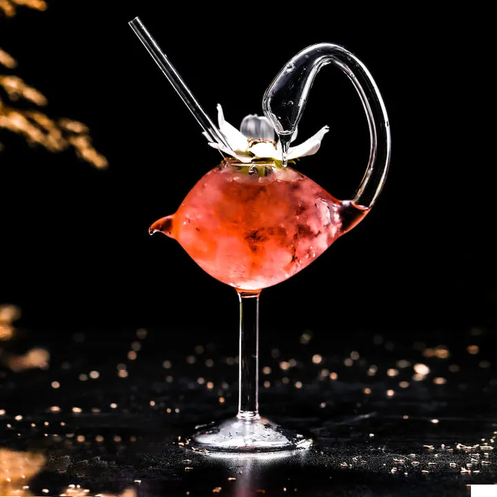 Creative bird-shaped cocktail glass