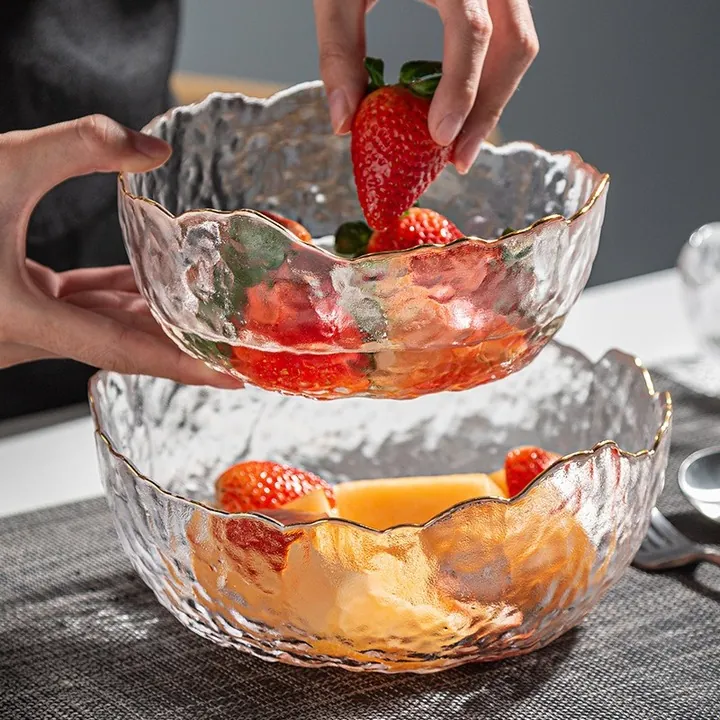 Corbeille à fruits en verre transparent avec bordure dorée et effet « texture glacée »