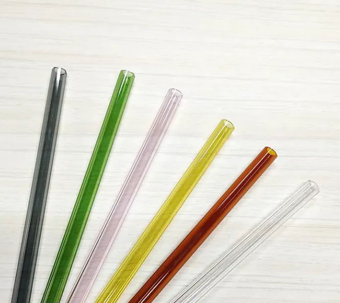 Tubes en verre colorés, disponibles en noir, vert, rose, jaune, marron et transparent