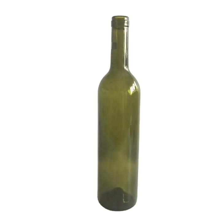 Einzelne olivgrüne Weinflasche im Bordeaux-Stil aus Glas