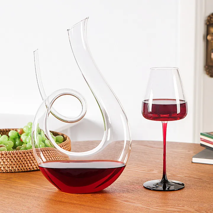 Lieferanten von Weindekantierern aus Glas