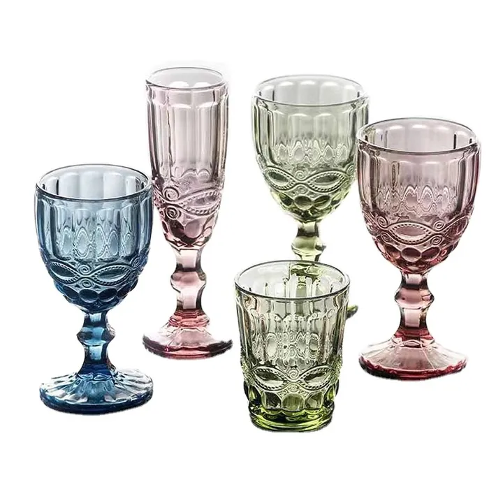 Verres à vin vintage gaufrés, bleus, roses et verts