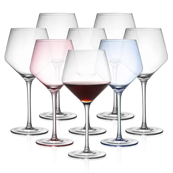 Grands verres à vin transparents, colorés au spray en rose et bleu